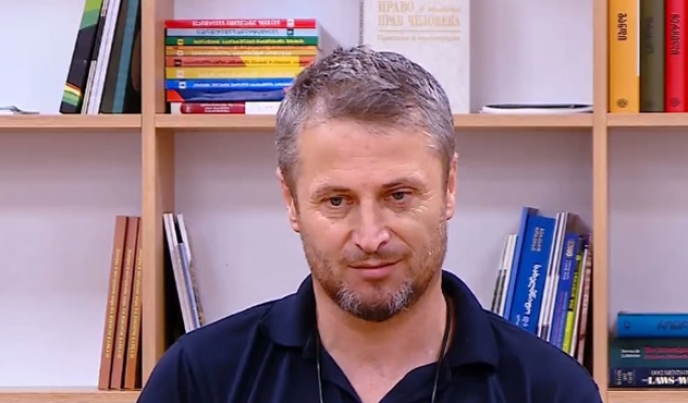 შორტებით სიარულის გამო ნაცემი მამა-შვილის ინტერესებს &laquo;უფლებები საქართველო&raquo; დაიცავს