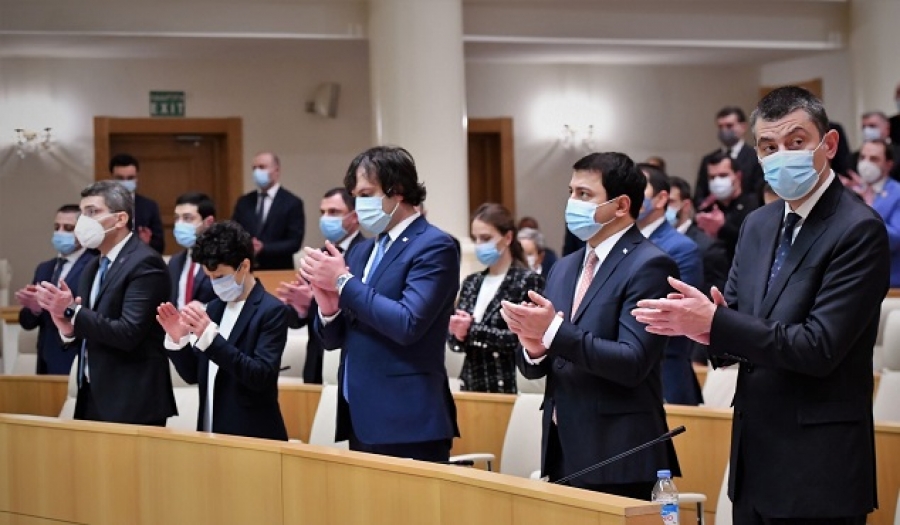 ფოკუსი &ndash; მე-10 მოწვევის ერთპარტიული პარლამენტი: შეფასებები და მოლოდინები