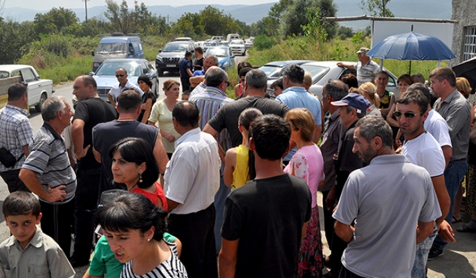 საპროტესტო აქცია მატანში &ndash; მოსახლეობა &bdquo;ჯეოსელის&ldquo; ანძის დემონტაჟს ითხოვს [Video]